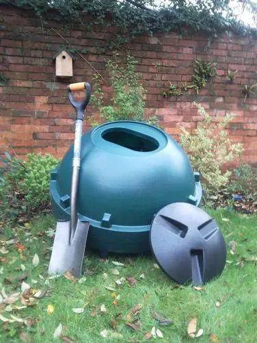 315L CompoSphere Rollable Tumbler Composter Green 3 315L CompoSphere Rollable Tumbler Composter Green