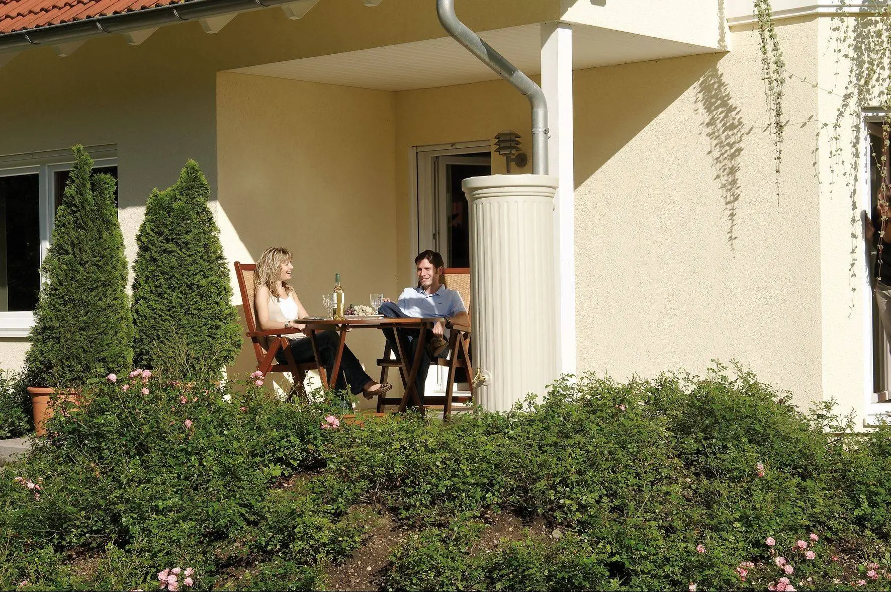 2000L Column Water Tank 5 2000L Column Water Tank - Image 3